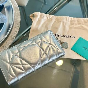 Padded Large Wallet in Silver® Leather